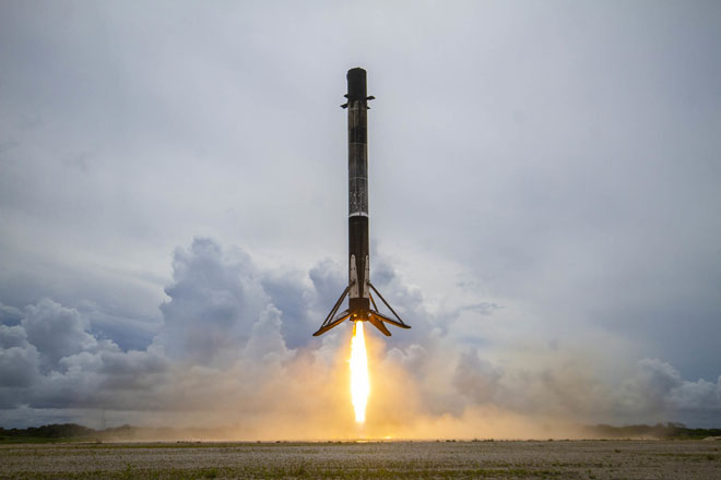 Atterrissage d'un étage Falcon 9
