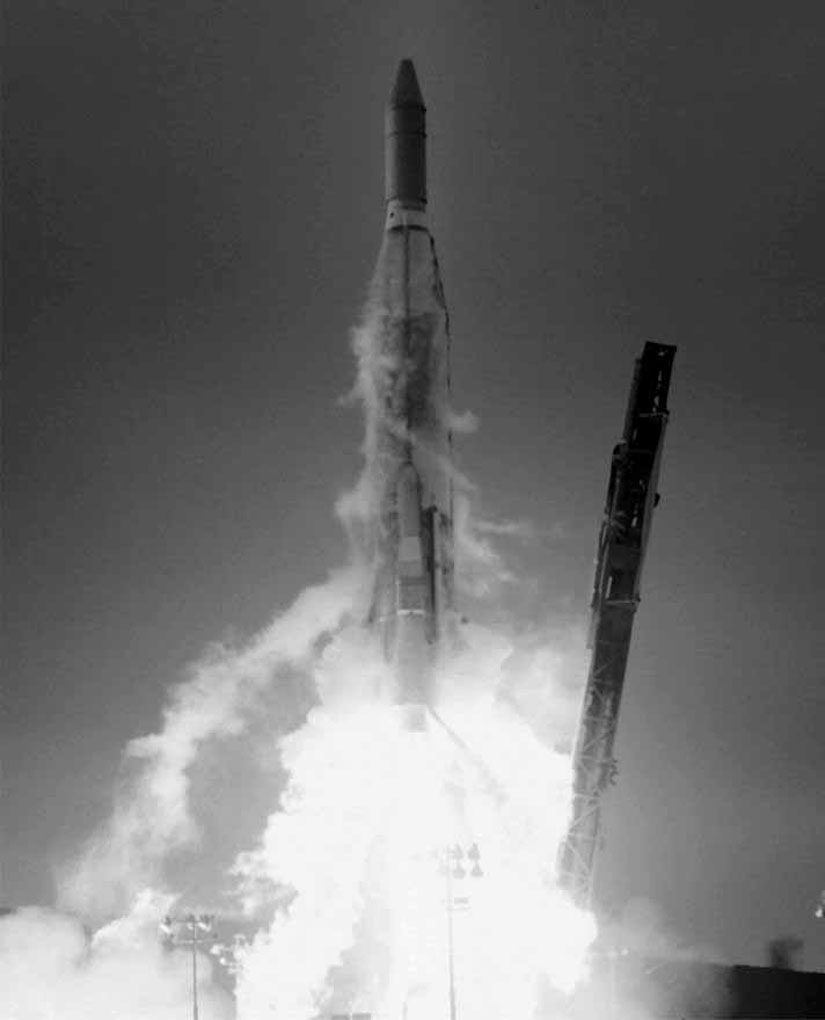 Lancement de la fusée Atlas F Star-17A
