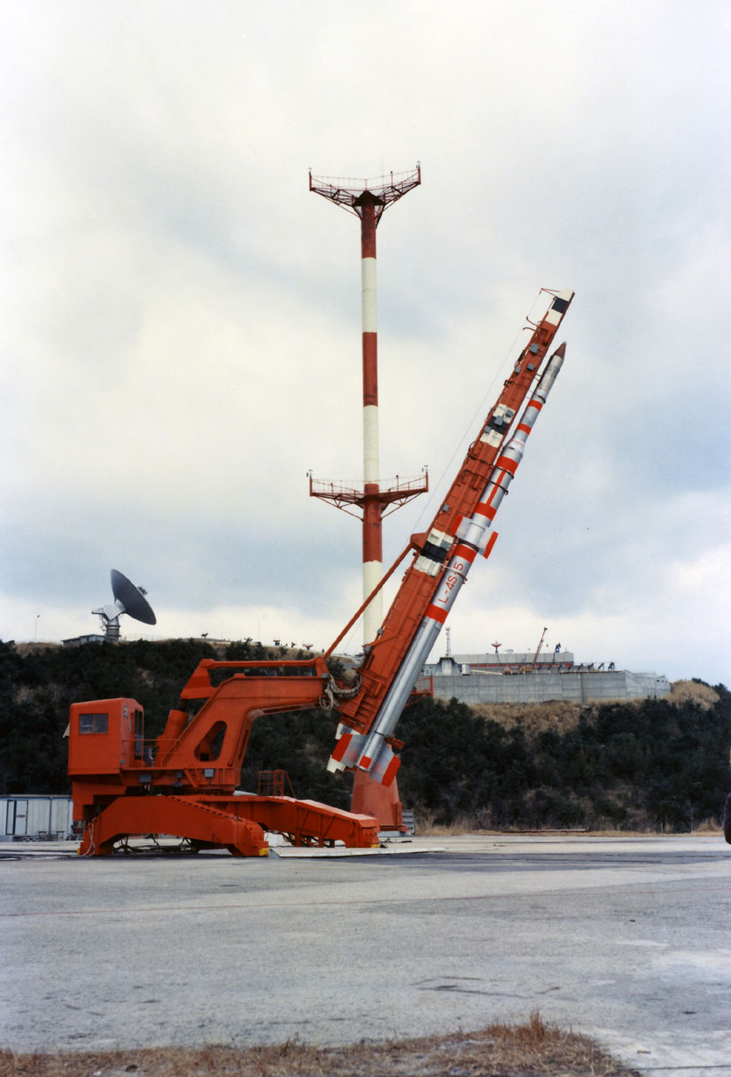 La fusée Lambda-4S avant son lancement
