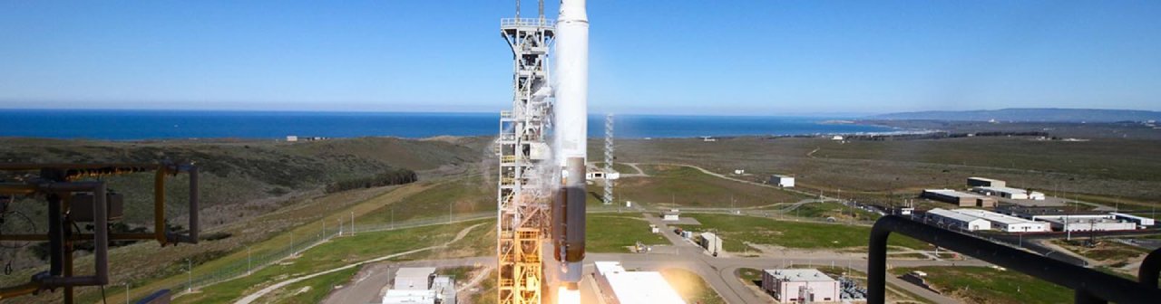 Lancement de trois satellites NOSS-3 par une fusée Atlas V