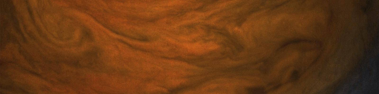 Gros plan sur la Grande Tache Rouge de Jupiter par la sonde Juno