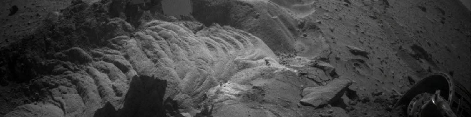 Spirit coincé dans une dune martienne