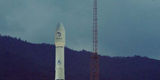 Lancement de la sonde Chang'e 2 par la fusée Chang-Zheng