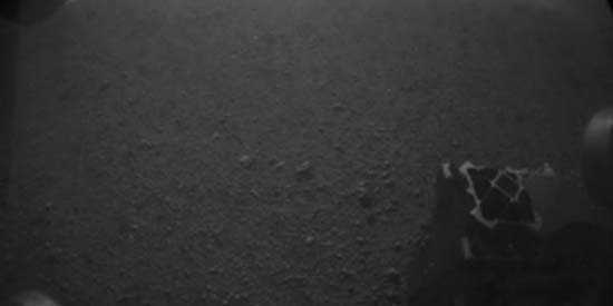 Première photo de Curiosity à la surface de Mars