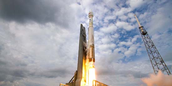 Lancement de la sonde MAVEN par la fusée Atlas V