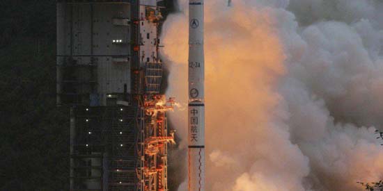 Lancement de la sonde Chang'e 1 par la fusée Chang-Zheng