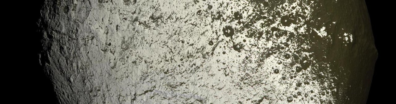 Iapetus - Japet par la sonde Cassini